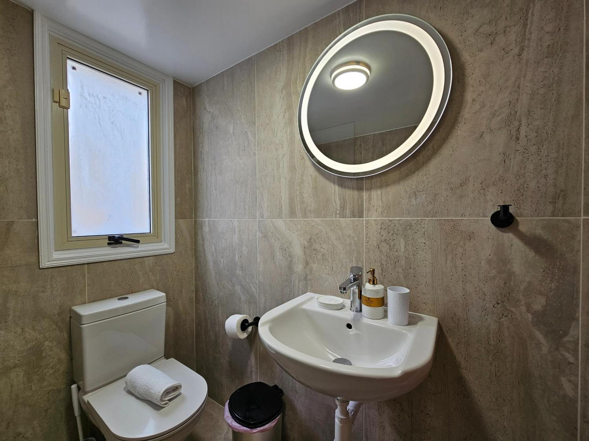 Beachfront Villa Carpe Diem Kiti Екстер'єр фото
